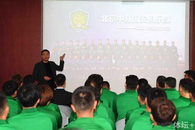 华纳兄弟与传奇影业合作终结 双方各发展新计划 2013-06-25 就在华纳兄弟总裁杰夫·罗宾诺夫离职消息传出不久，好莱坞最成功的合作关系之一华纳兄弟和传奇影业日前合作关系被传突然停止，所有与共同投资计划相关的商谈都停歇。