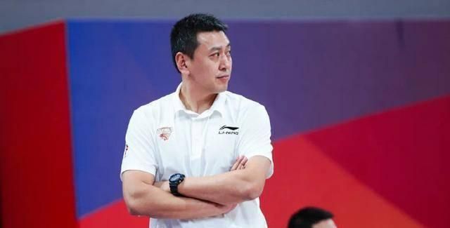 董璇带女儿春游逛公园状态好 喂动物捞鱼不亦乐乎 2019-04-23 4月23日，董璇通过微博分享了一则与女儿出游的视频，并配文称：“第一支vlog，跟我一起去公园吧 春天的阳光很暖，可以多做一些户外活动噢”。